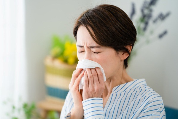 【医師監修】舌下免疫療法の副作用とは？｜初心者にもわかる！最新の注意点と安全な進め方を解説